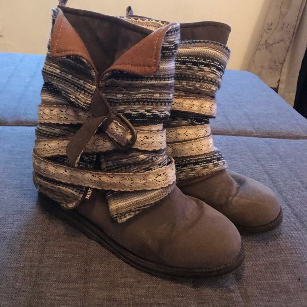 Muk luks grey boots sz 9.5